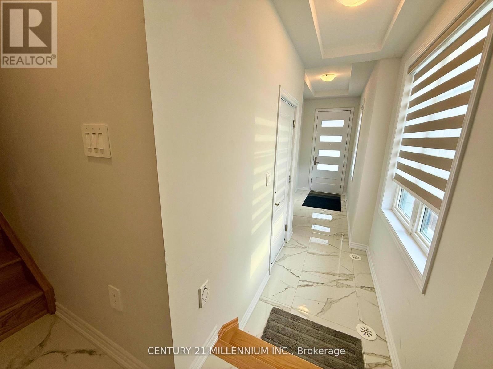 1285 National Valley Drive, Mississauga (East Credit), Ontario  L5V 0E9 - Photo 4 - W13111826
