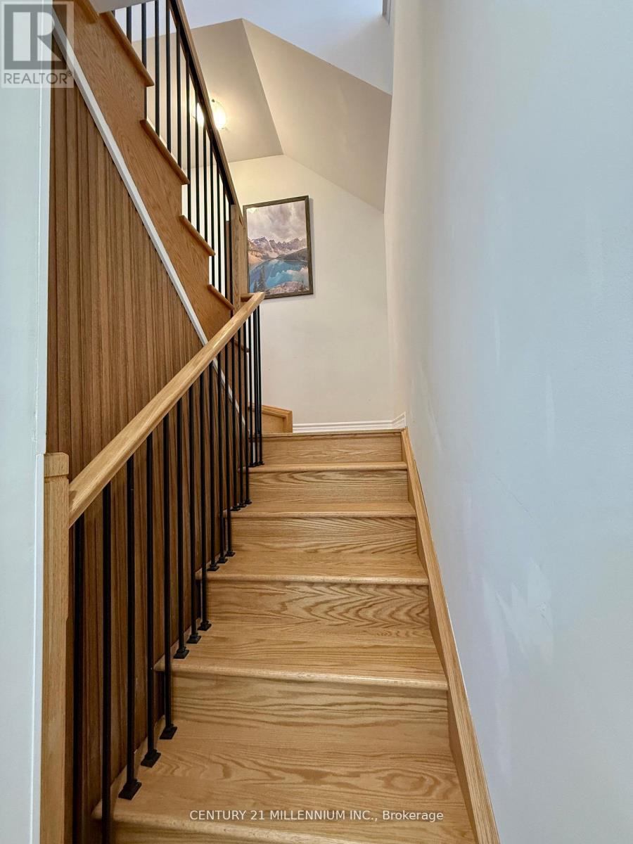 1285 National Valley Drive, Mississauga (East Credit), Ontario  L5V 0E9 - Photo 5 - W13111826