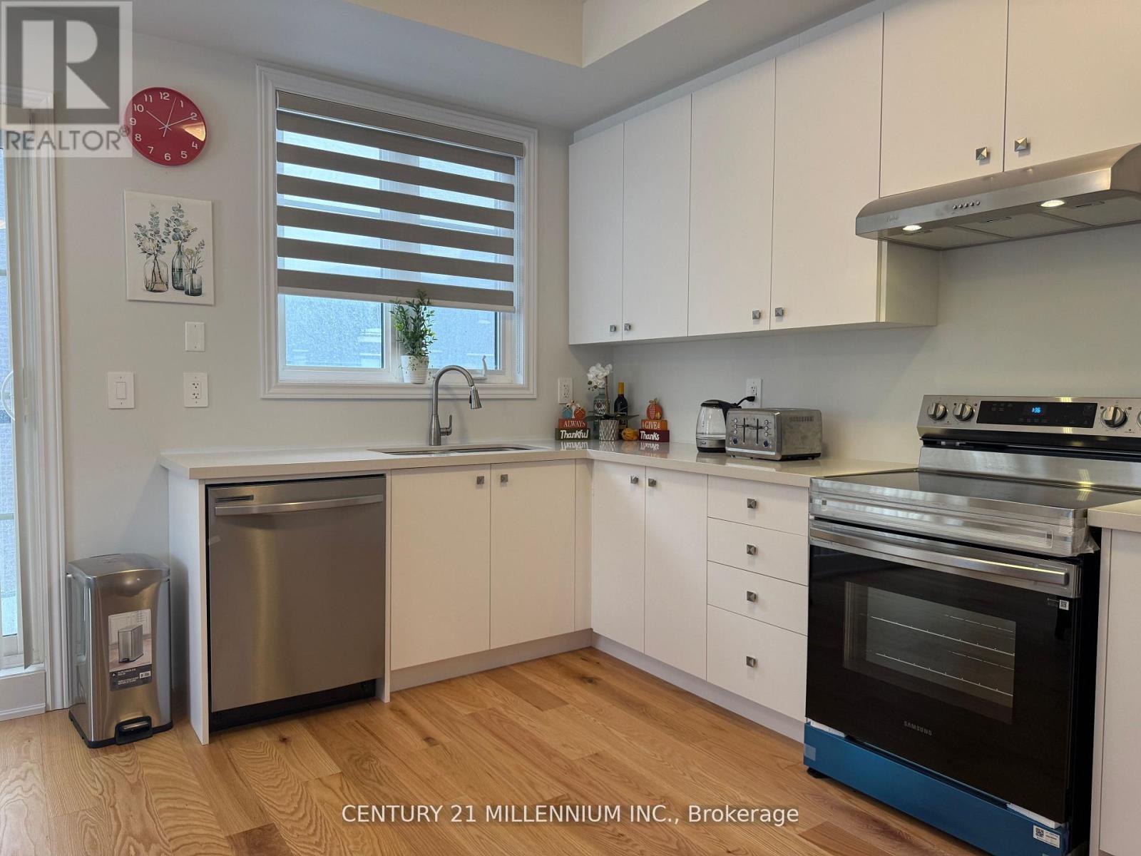 1285 National Valley Drive, Mississauga (East Credit), Ontario  L5V 0E9 - Photo 7 - W13111826
