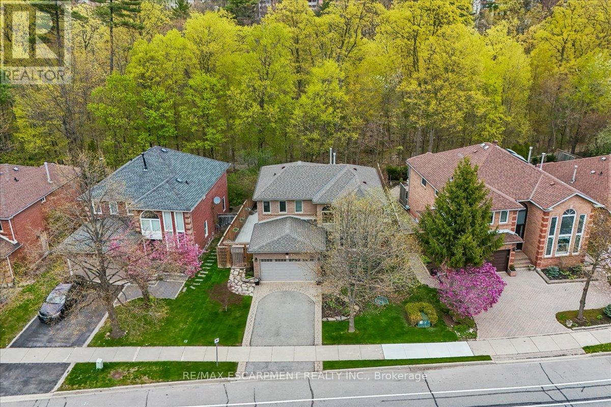 1257 MCCRANEY STREET E, Oakville, Ontario