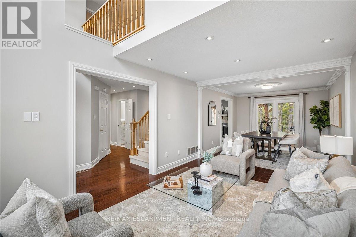1257 Mccraney Street E, Oakville, Ontario  L6H 3A3 - Photo 13 - W13111828