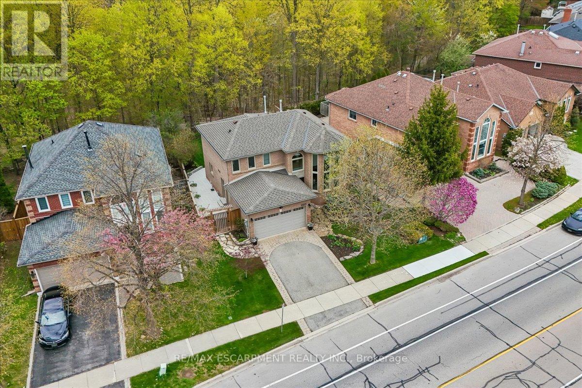 1257 Mccraney Street E, Oakville, Ontario  L6H 3A3 - Photo 2 - W13111828