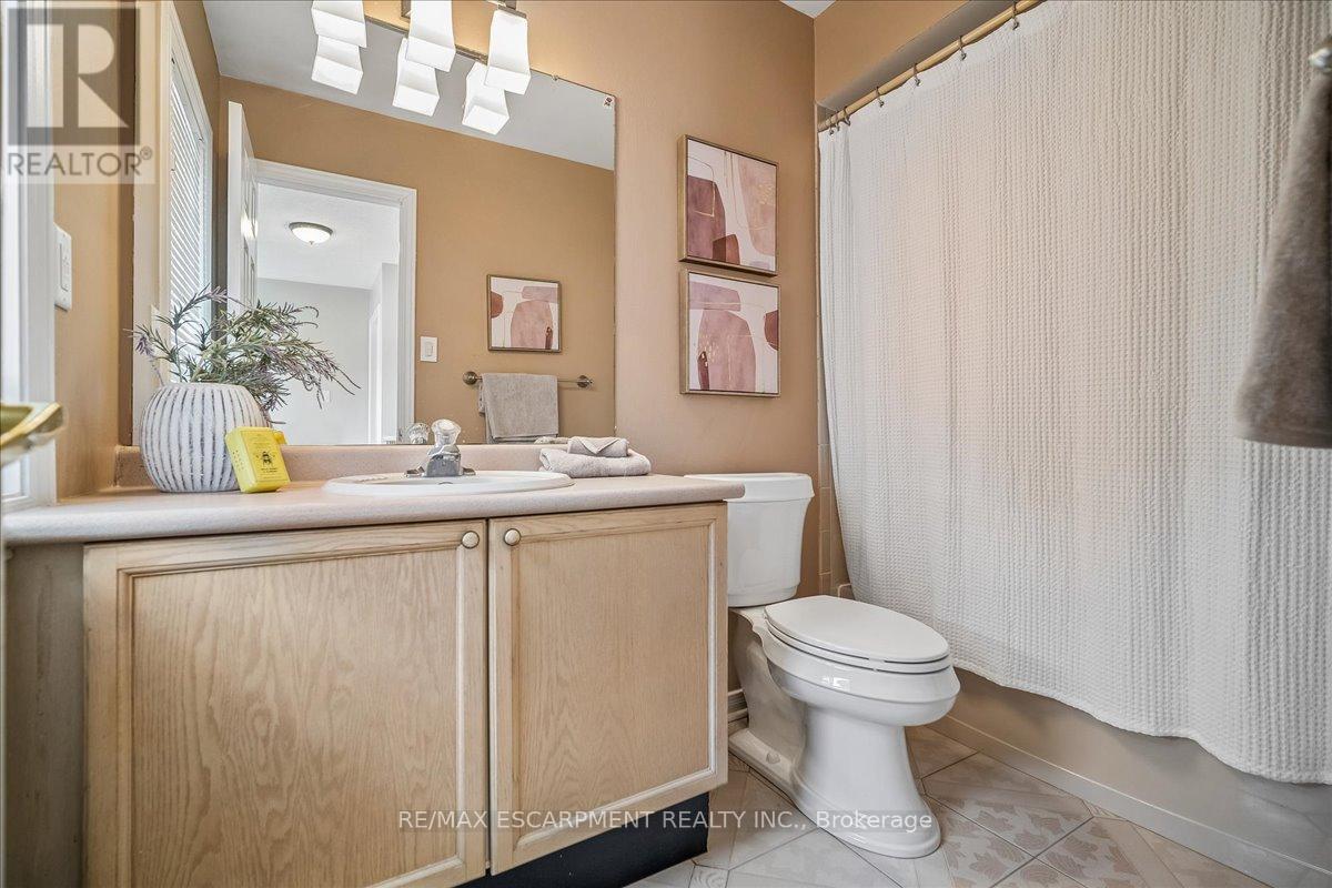 1257 Mccraney Street E, Oakville, Ontario  L6H 3A3 - Photo 29 - W13111828