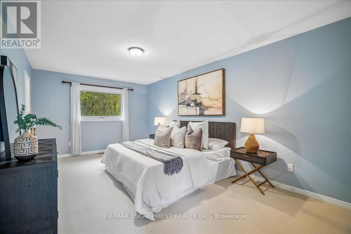 1257 Mccraney Street E, Oakville, Ontario  L6H 3A3 - Photo 30 - W13111828