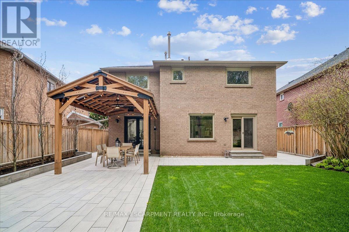 1257 Mccraney Street E, Oakville, Ontario  L6H 3A3 - Photo 37 - W13111828