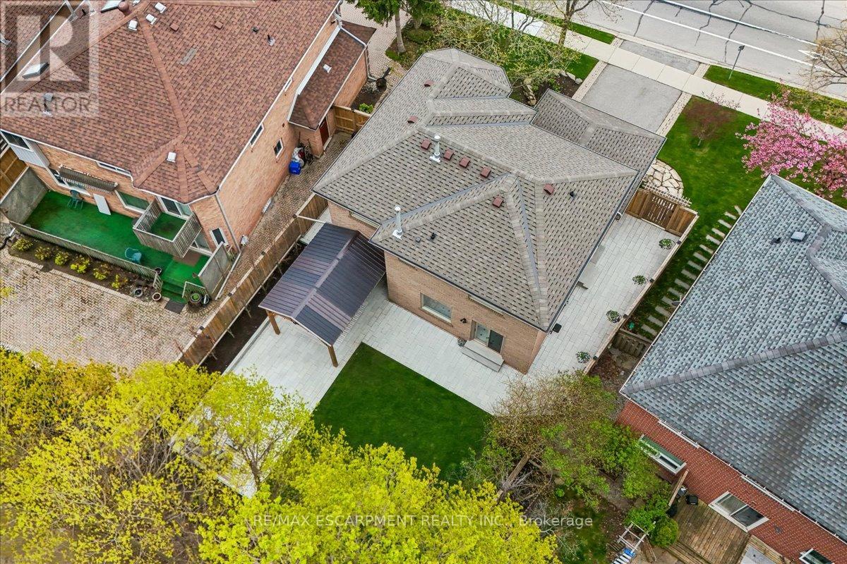 1257 Mccraney Street E, Oakville, Ontario  L6H 3A3 - Photo 40 - W13111828