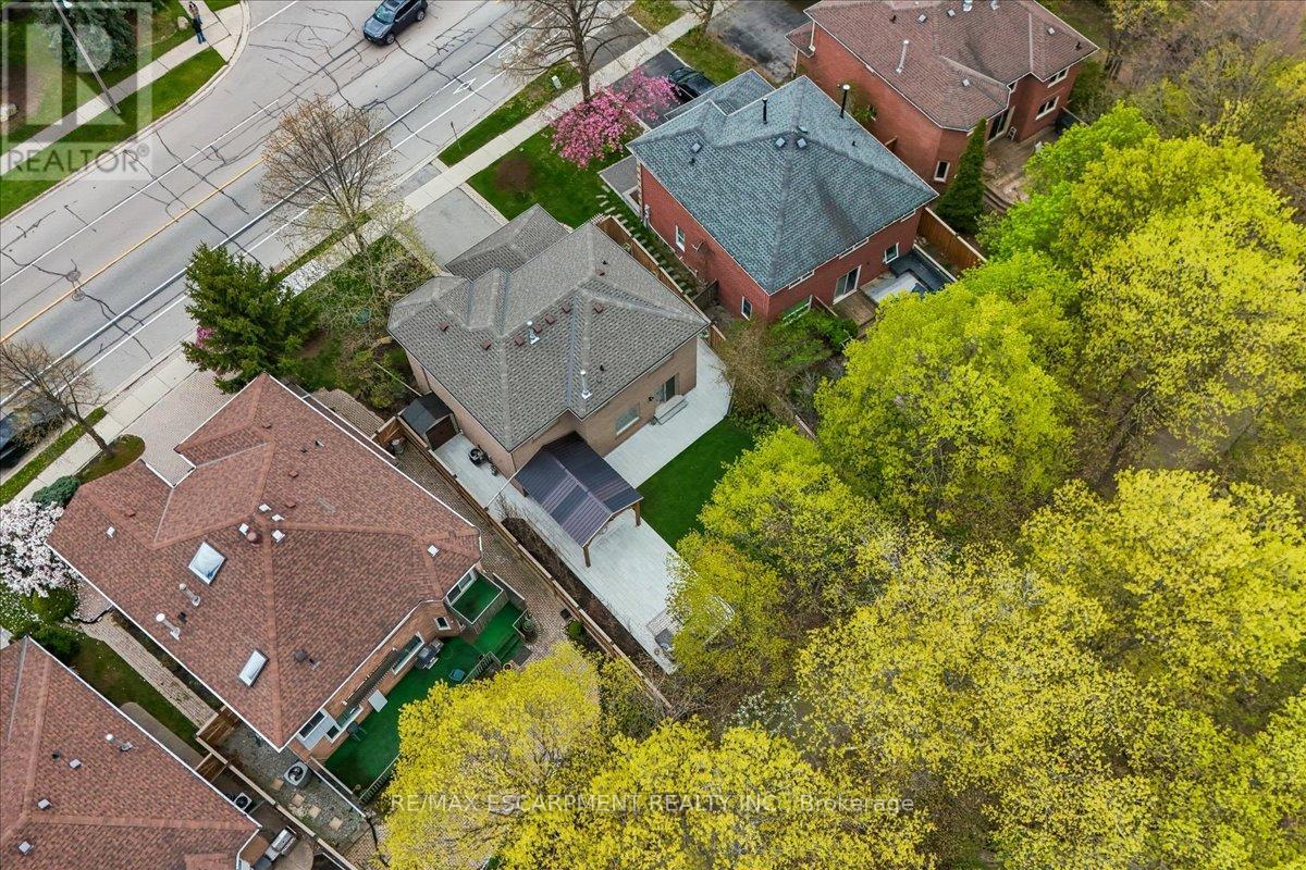 1257 Mccraney Street E, Oakville, Ontario  L6H 3A3 - Photo 43 - W13111828