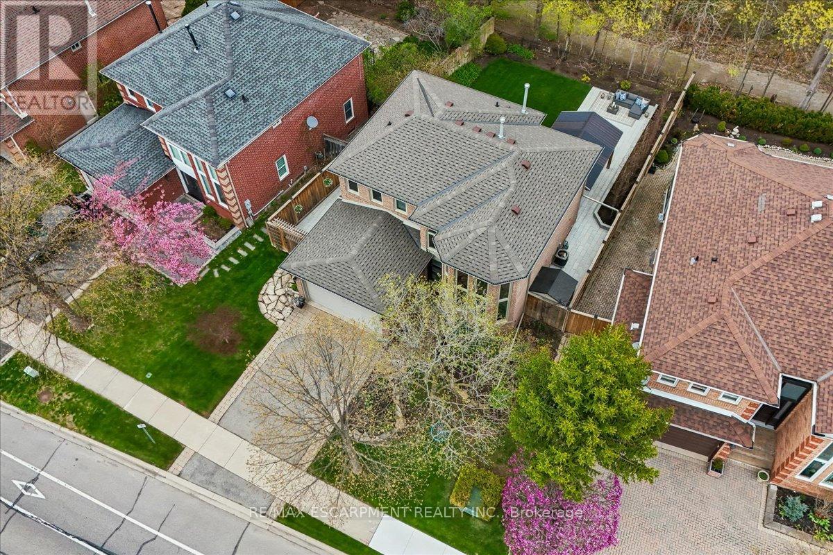 1257 Mccraney Street E, Oakville, Ontario  L6H 3A3 - Photo 5 - W13111828