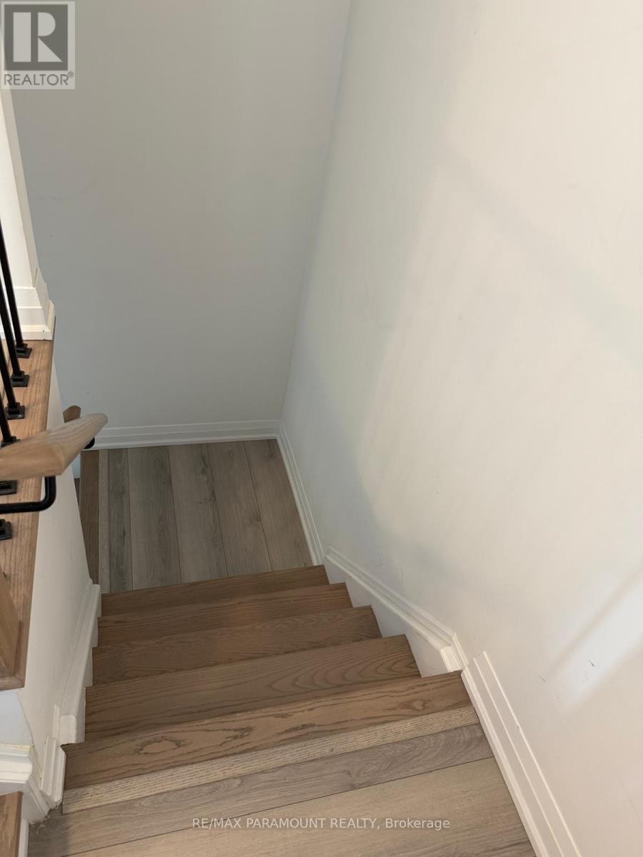 330 - 85 Attmar Drive, Brampton, Ontario  L6P 0Y6 - Photo 8 - W13111844