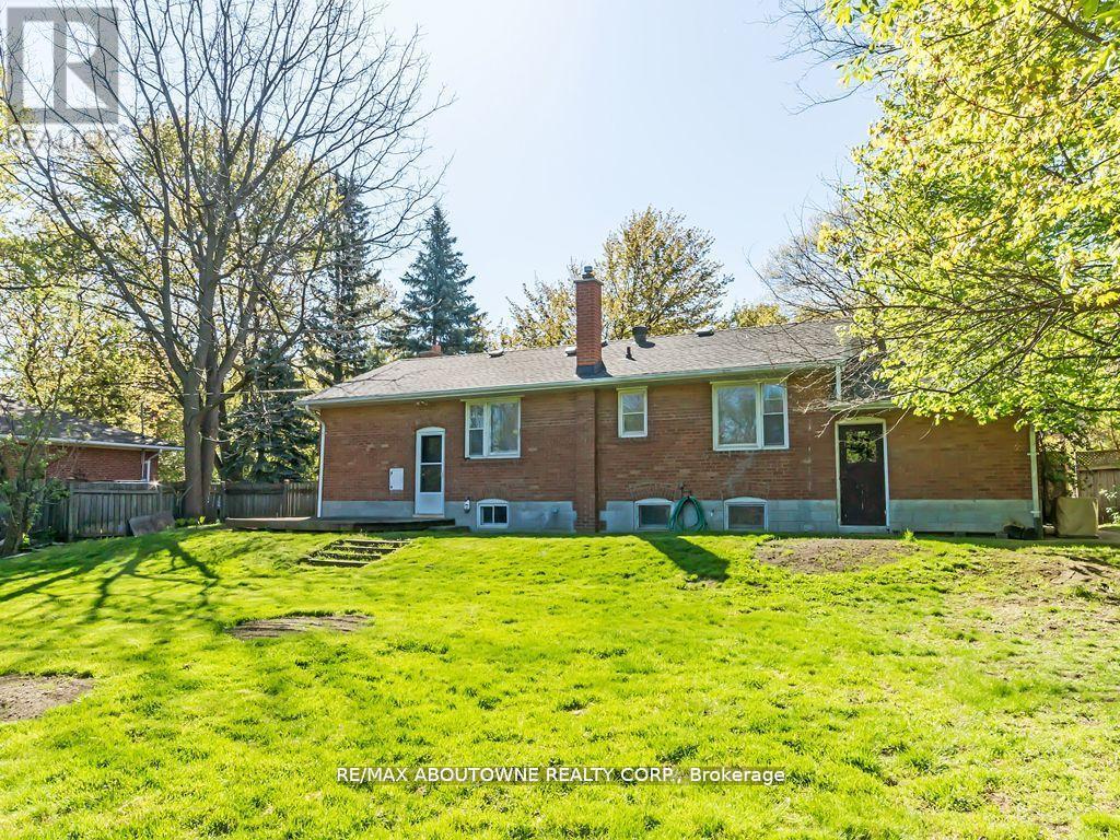 2067 Devon Road, Oakville, Ontario  L6J 2N1 - Photo 25 - W13111852