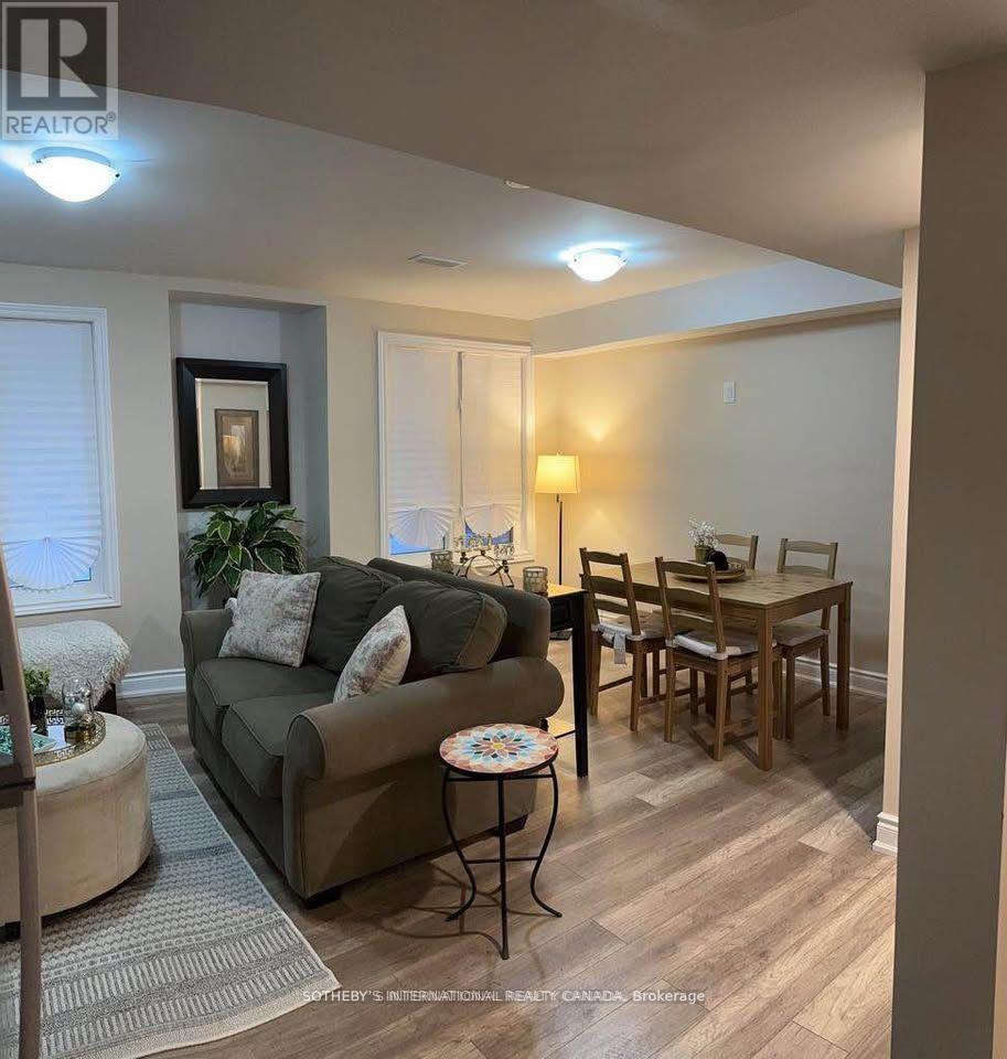 1431 Rolph Terrace, Milton, Ontario  L9T 7E1 - Photo 4 - W13111890