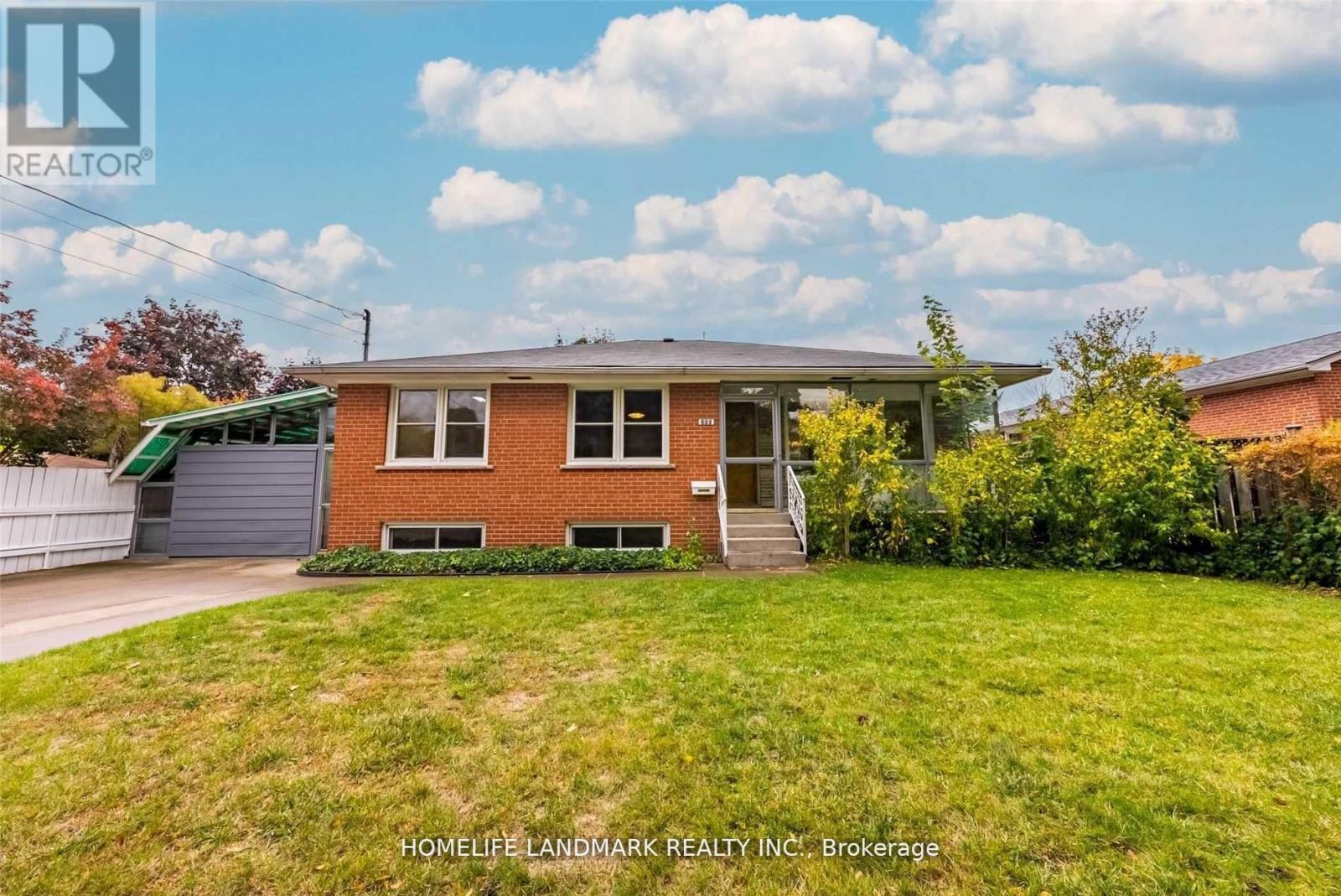 860 Francis Road, Burlington, Ontario  L7T 3Y2 - Photo 1 - W13111920