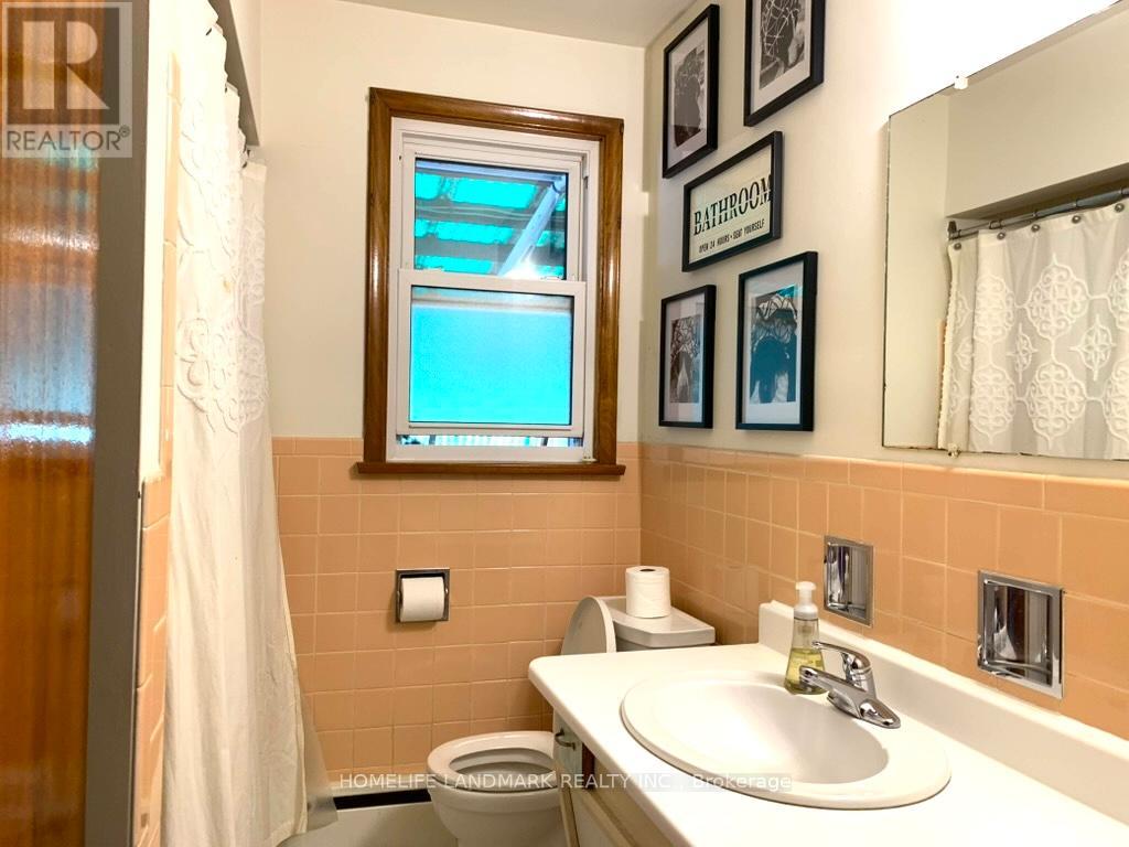 860 Francis Road, Burlington, Ontario  L7T 3Y2 - Photo 12 - W13111920