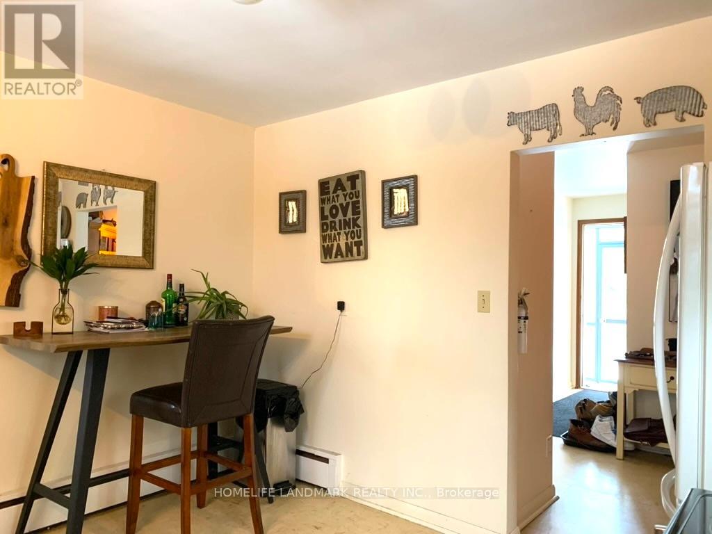 860 Francis Road, Burlington, Ontario  L7T 3Y2 - Photo 4 - W13111920