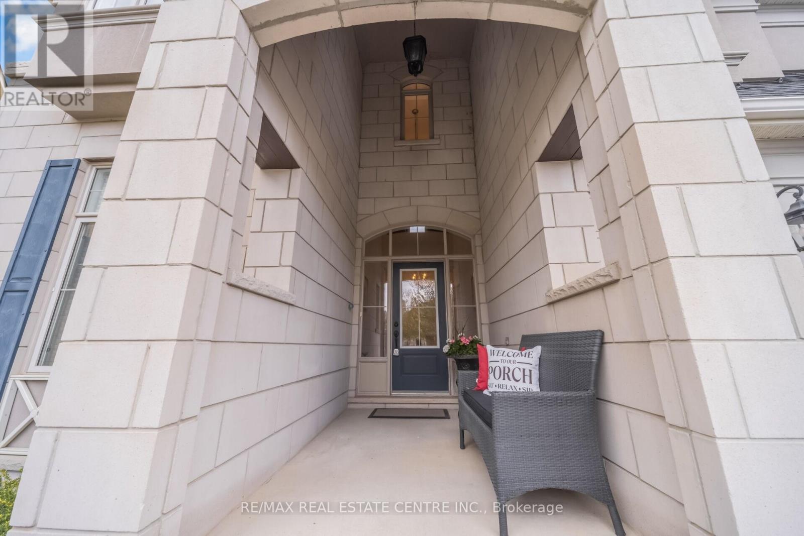 14 Canis Street, Brampton, Ontario  L6X 2Y5 - Photo 6 - W13111940