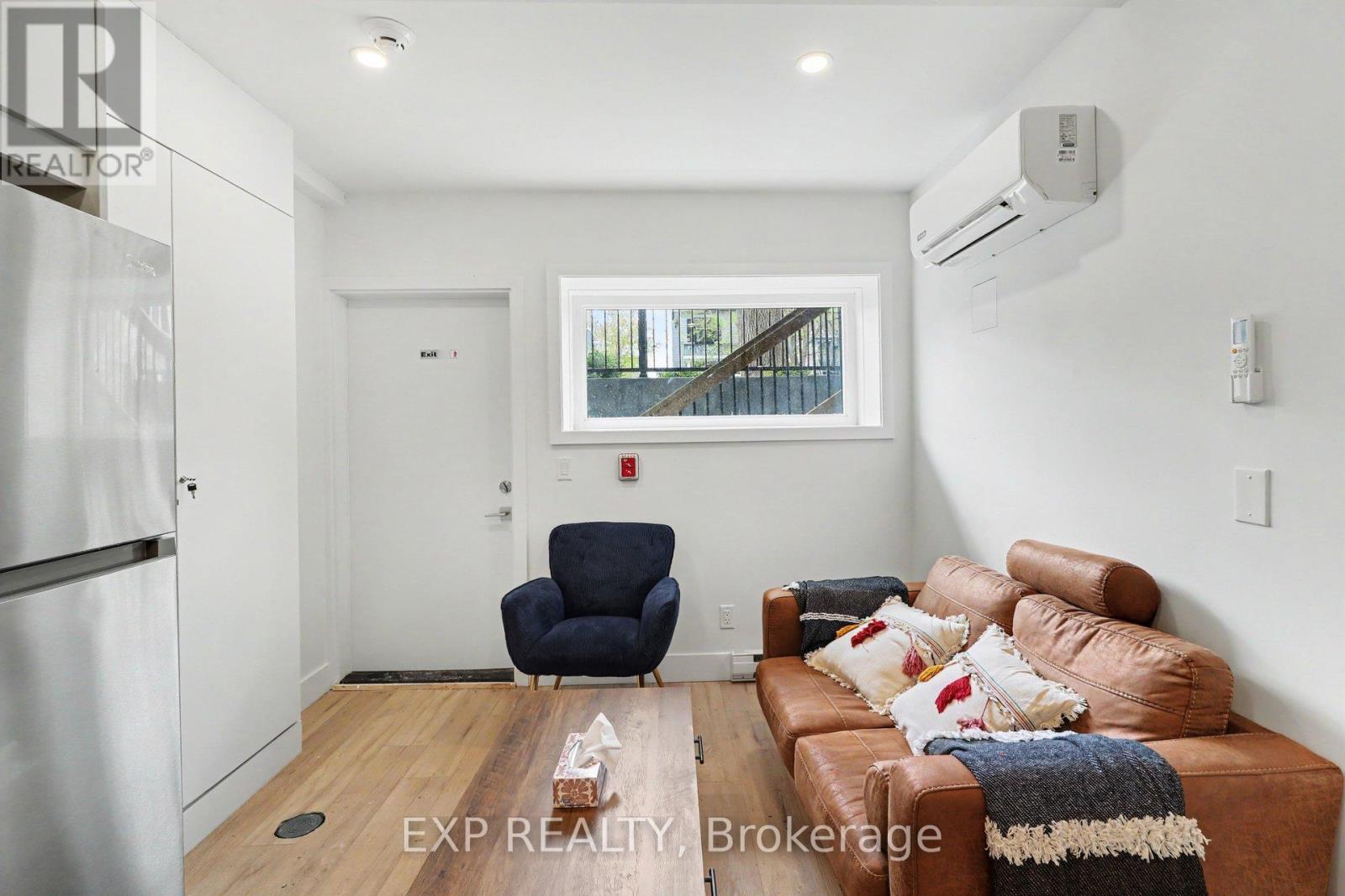 A - 61 Pinehurst Avenue, Ottawa, Ontario  K1Y 1K5 - Photo 10 - X13112154