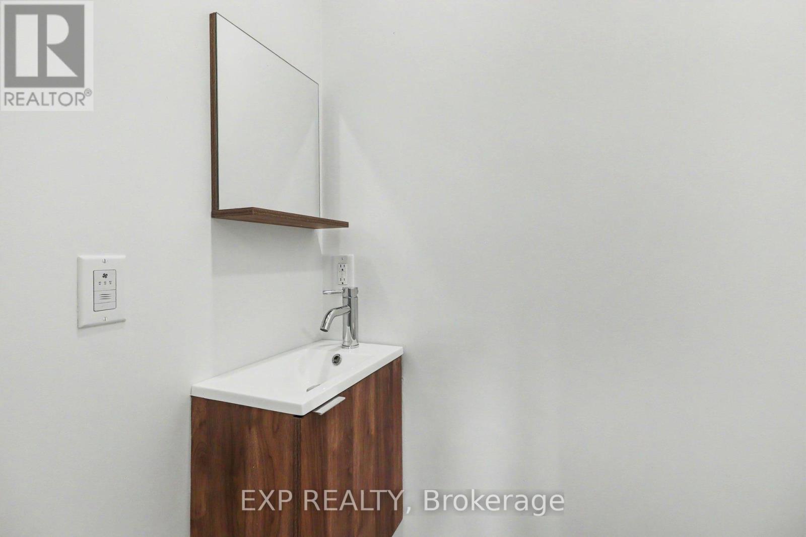 A - 61 Pinehurst Avenue, Ottawa, Ontario  K1Y 1K5 - Photo 18 - X13112154