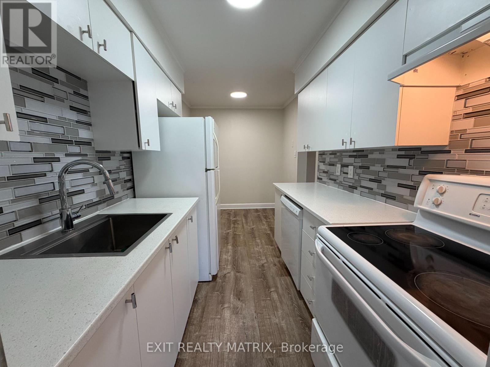 102 Bujold Court, Ottawa, Ontario  K2L 3N4 - Photo 3 - X13112172