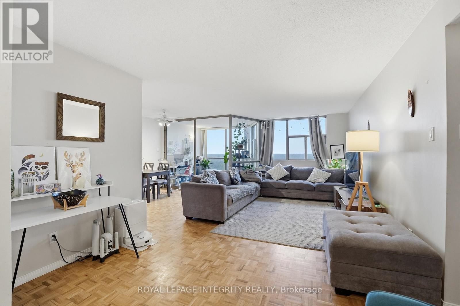 1208 - 2760 Carousel Crescent, Ottawa, Ontario  K1T 2N4 - Photo 3 - X13112302