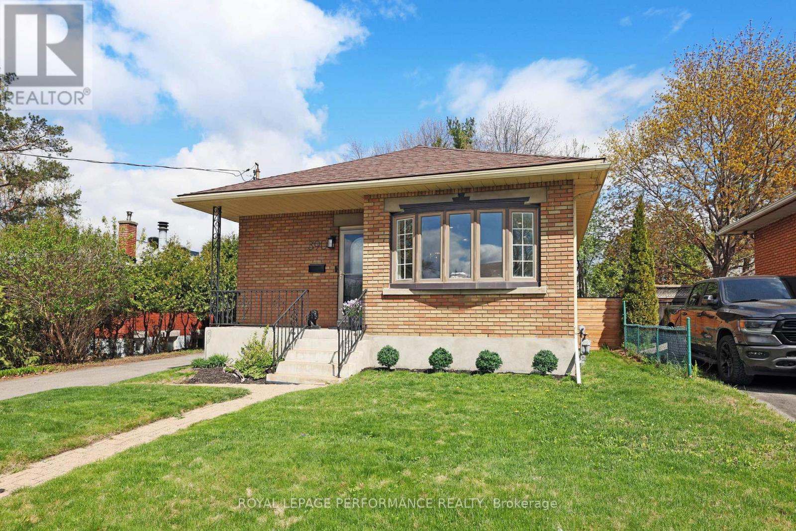 390 MARIA GORETTI CIRCLE, Ottawa, Ontario