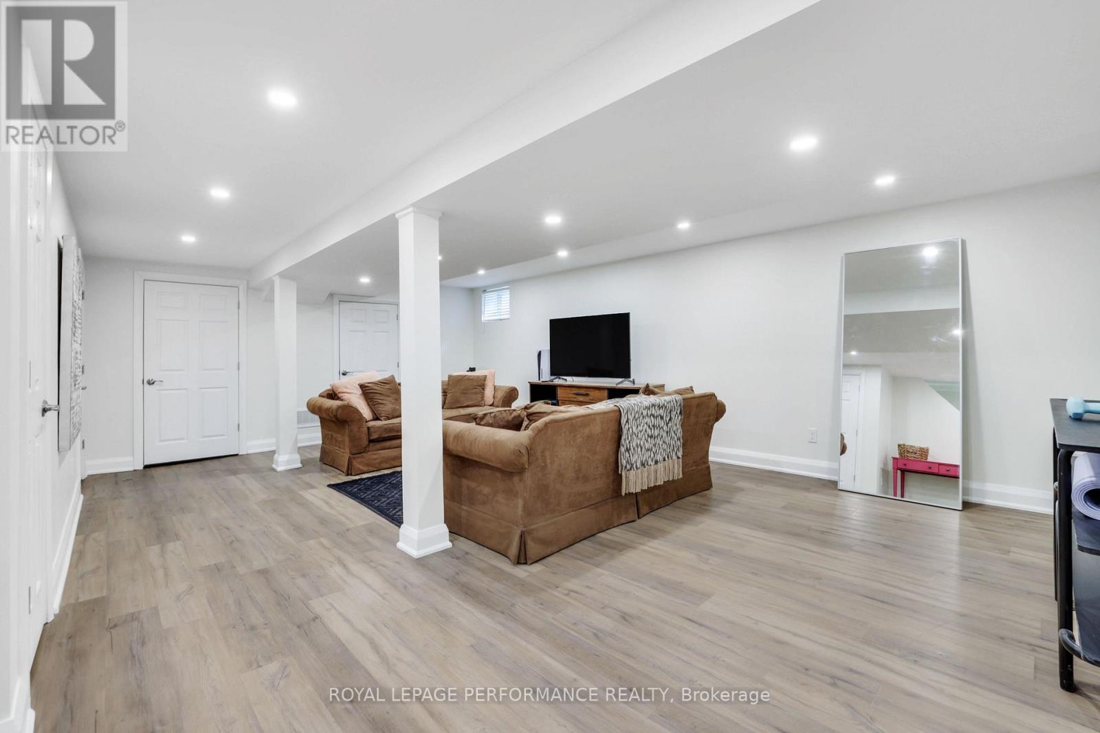 390 Maria Goretti Circle, Ottawa, Ontario  K1L 6S4 - Photo 20 - X13112312
