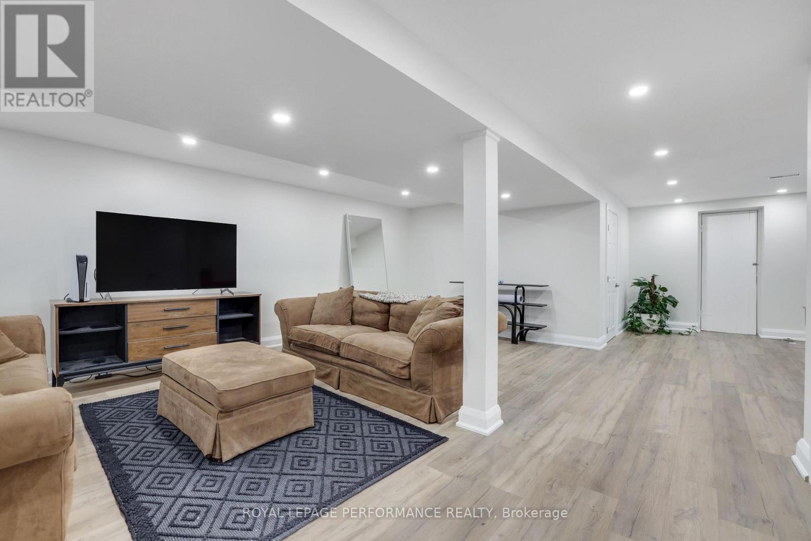 390 Maria Goretti Circle, Ottawa, Ontario  K1L 6S4 - Photo 21 - X13112312