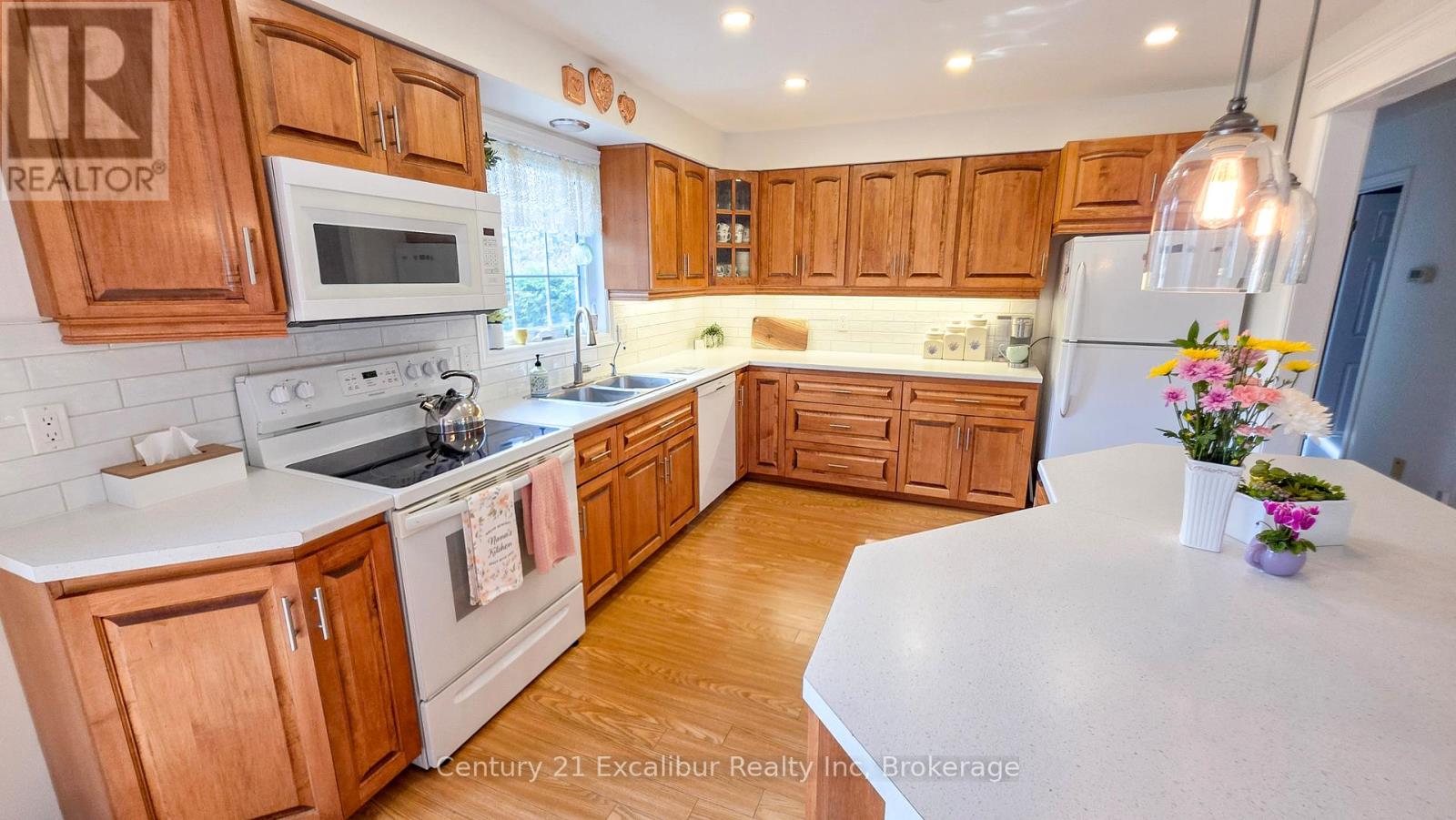 508 Harvey Street, Centre Wellington, Ontario  N1M 3K2 - Photo 2 - X13111220