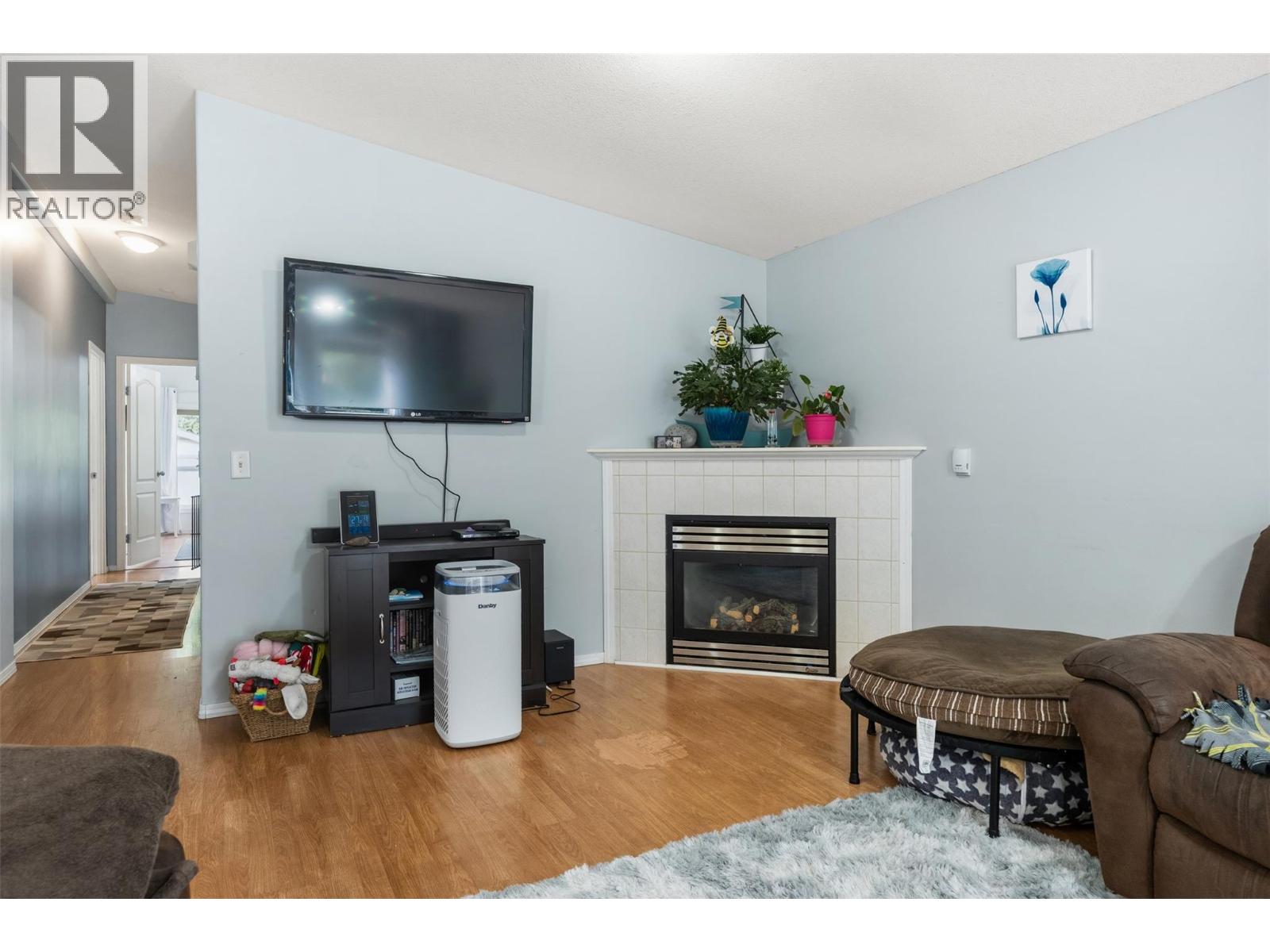 604 10th Avenue, Keremeos, British Columbia  V0X 1N3 - Photo 8 - 10386458