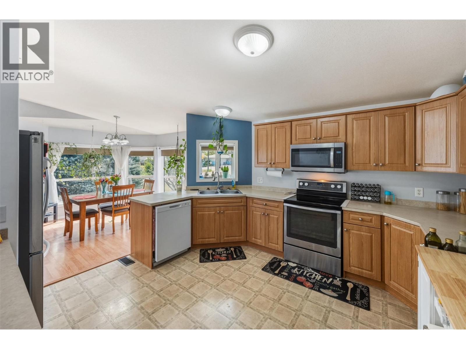 604 10th Avenue, Keremeos, British Columbia  V0X 1N3 - Photo 17 - 10386458