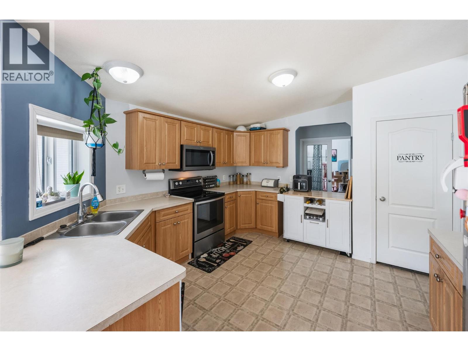 604 10th Avenue, Keremeos, British Columbia  V0X 1N3 - Photo 15 - 10386458