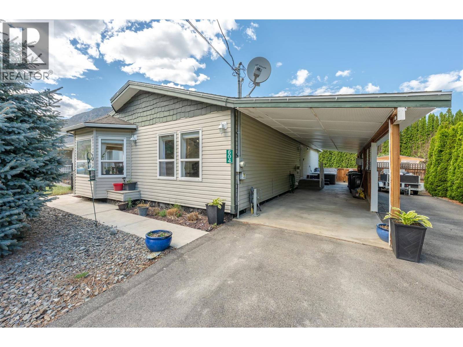 604 10th Avenue, Keremeos, British Columbia  V0X 1N3 - Photo 49 - 10386458