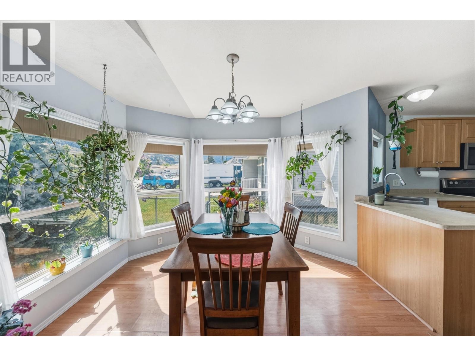 604 10th Avenue, Keremeos, British Columbia  V0X 1N3 - Photo 12 - 10386458