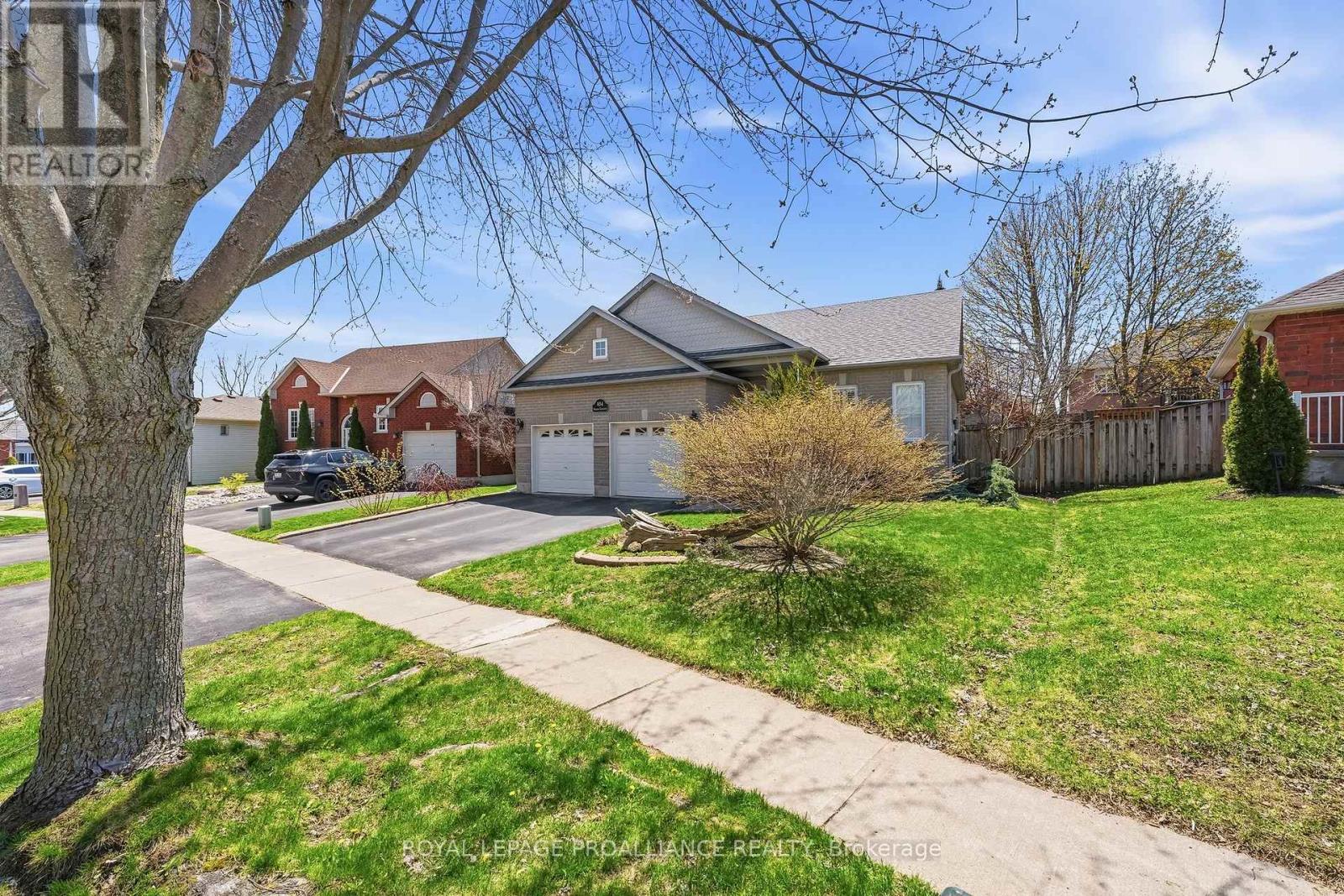 854 Munson Crescent, Cobourg, Ontario  K9A 5P2 - Photo 2 - X13111640