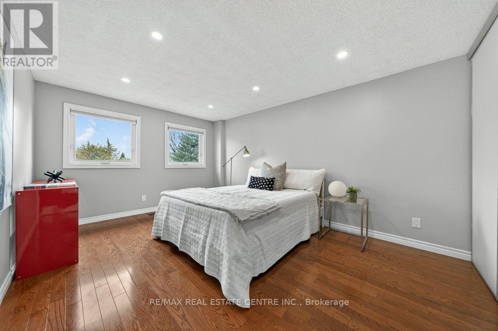 40 Old Maple Lane, Kitchener, Ontario  N2N 2L2 - Photo 24 - X13111804