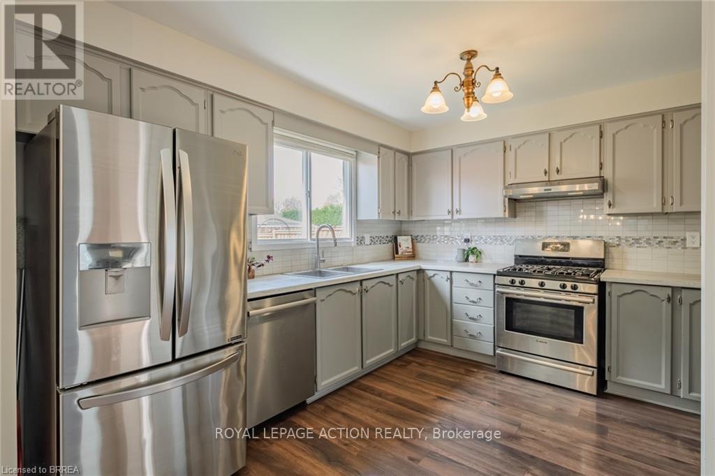 24 Hallmark Street, Brantford, Ontario  N3P 1A5 - Photo 9 - X13111824