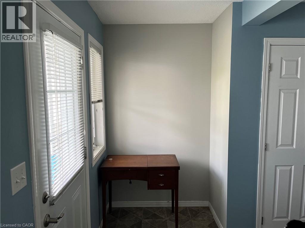 23 Howe Drive Unit# 8, Kitchener, Ontario  N2E 1J3 - Photo 6 - 40828989