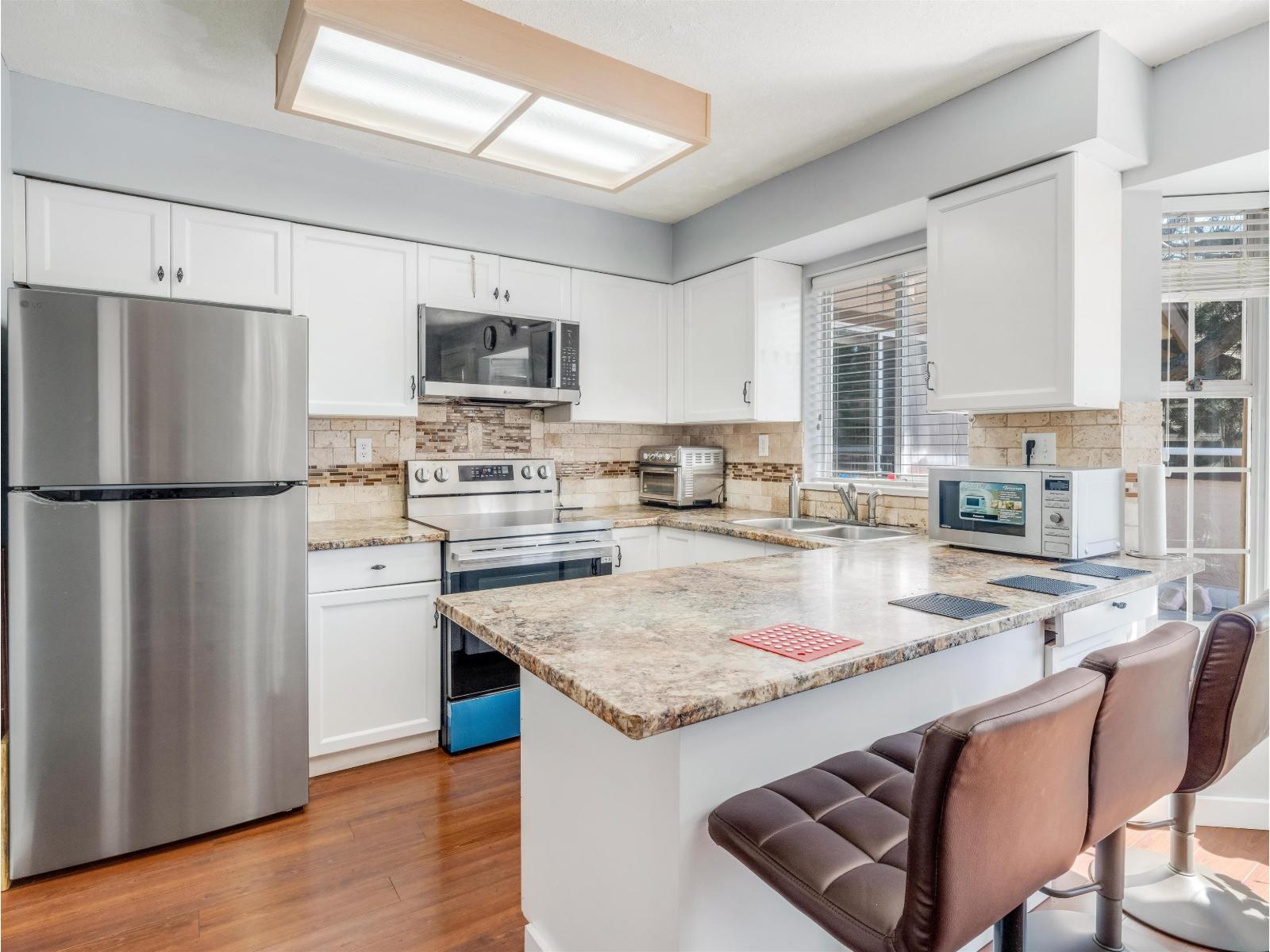 221 14861 98 Avenue, Surrey, British Columbia  V3R 0A2 - Photo 3 - R3121337