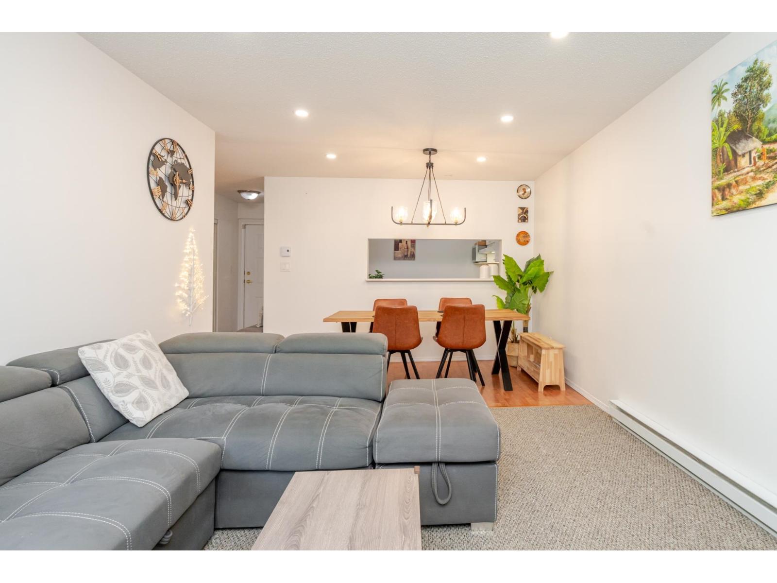 303 16137 83 Avenue, Surrey, British Columbia  V4N 0N1 - Photo 2 - R3121856