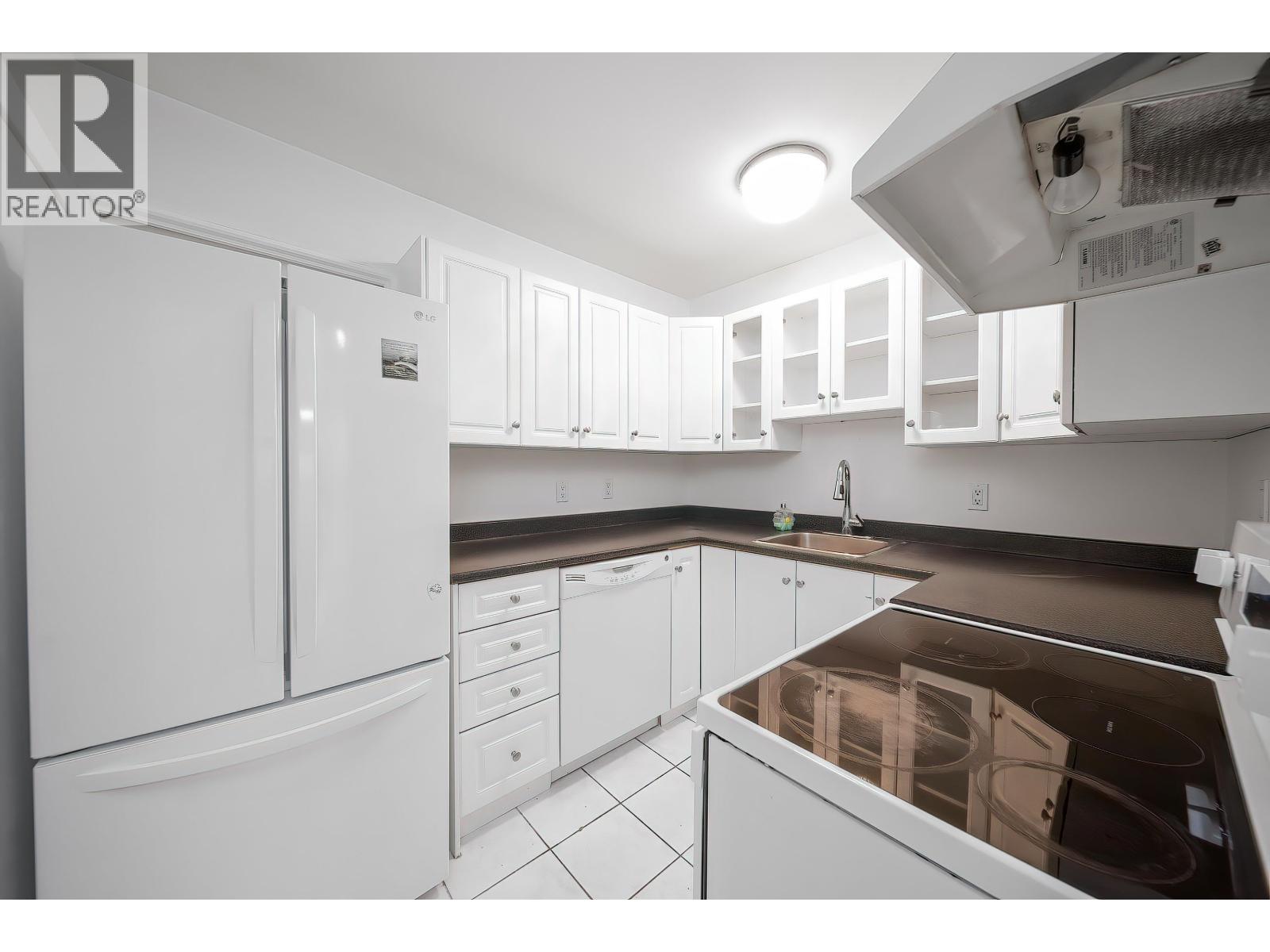 750 Westview Crescent, Vancouver, British Columbia  V7N 3X8 - Photo 4 - R3119758