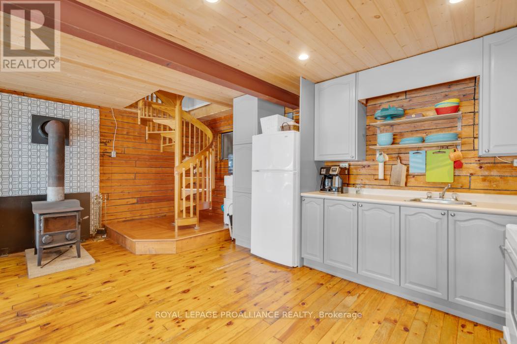 10520 Mazinaw Lake Access, Frontenac, Ontario  K0H 1K0 - Photo 13 - X13112126