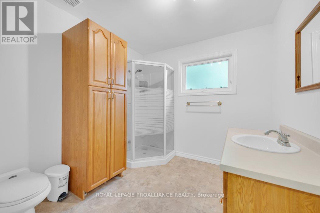 10520 Mazinaw Lake Access, Frontenac, Ontario  K0H 1K0 - Photo 17 - X13112126