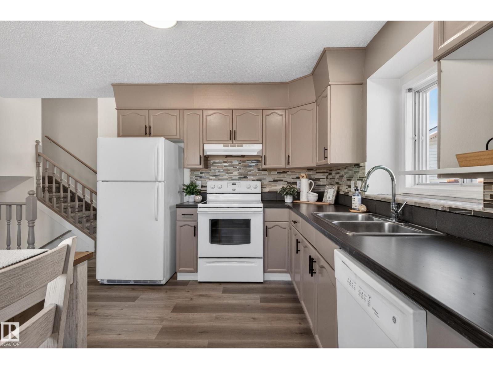 15323 72 St Nw, Edmonton, Alberta  T5Z 2Y2 - Photo 11 - E4486997