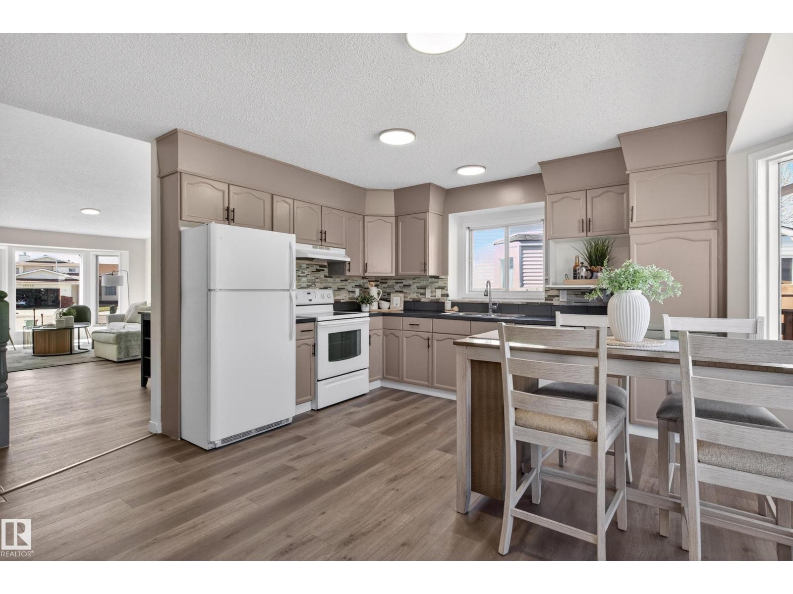 15323 72 St Nw, Edmonton, Alberta  T5Z 2Y2 - Photo 9 - E4486997