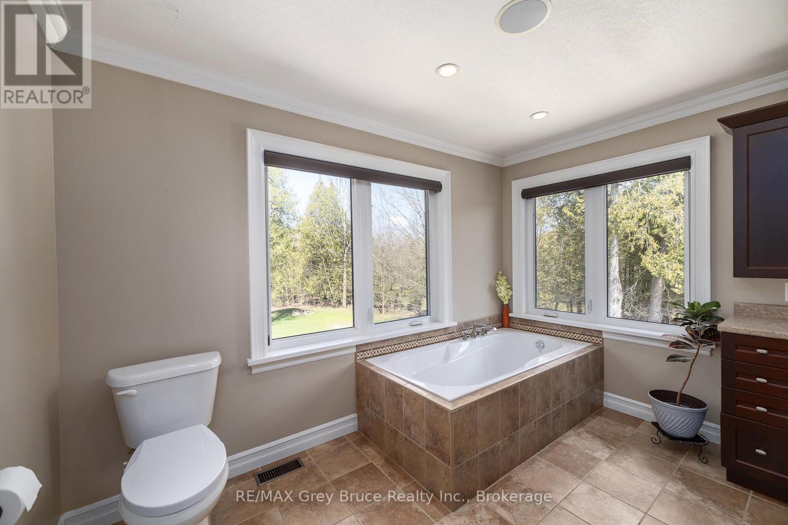 318760 Grey Road 1, Georgian Bluffs, Ontario  N4K 5N4 - Photo 40 - X13112072