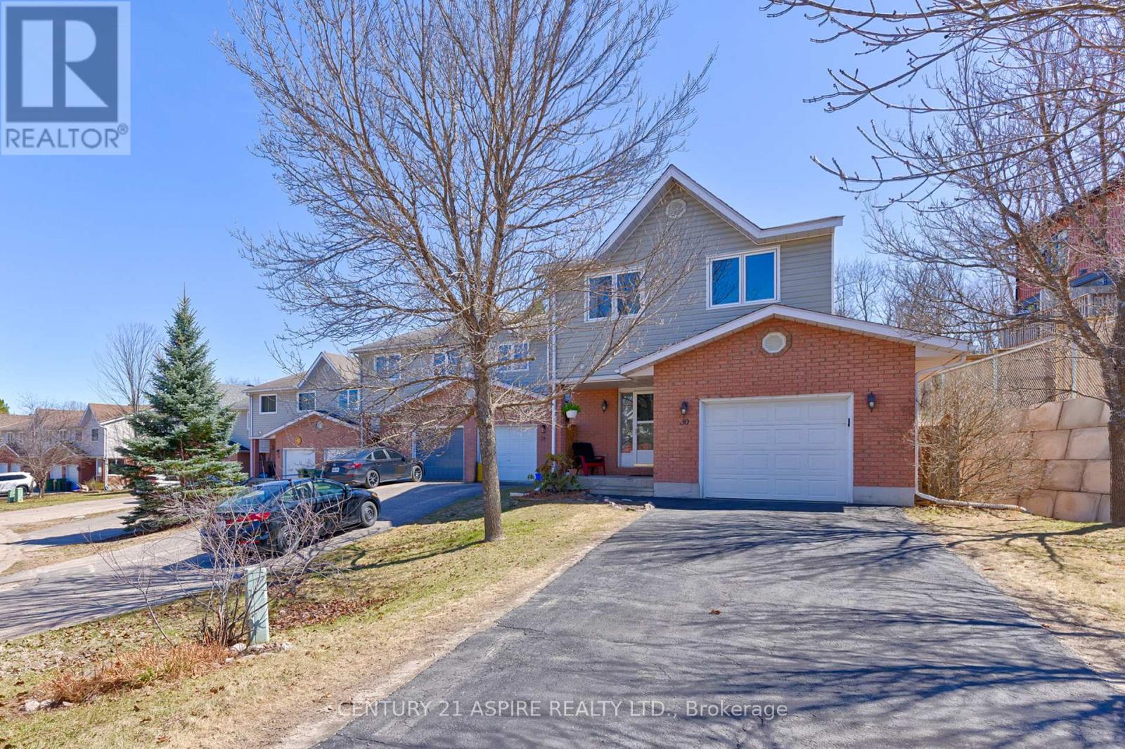 30 VERMONT MEADOW, Petawawa, Ontario