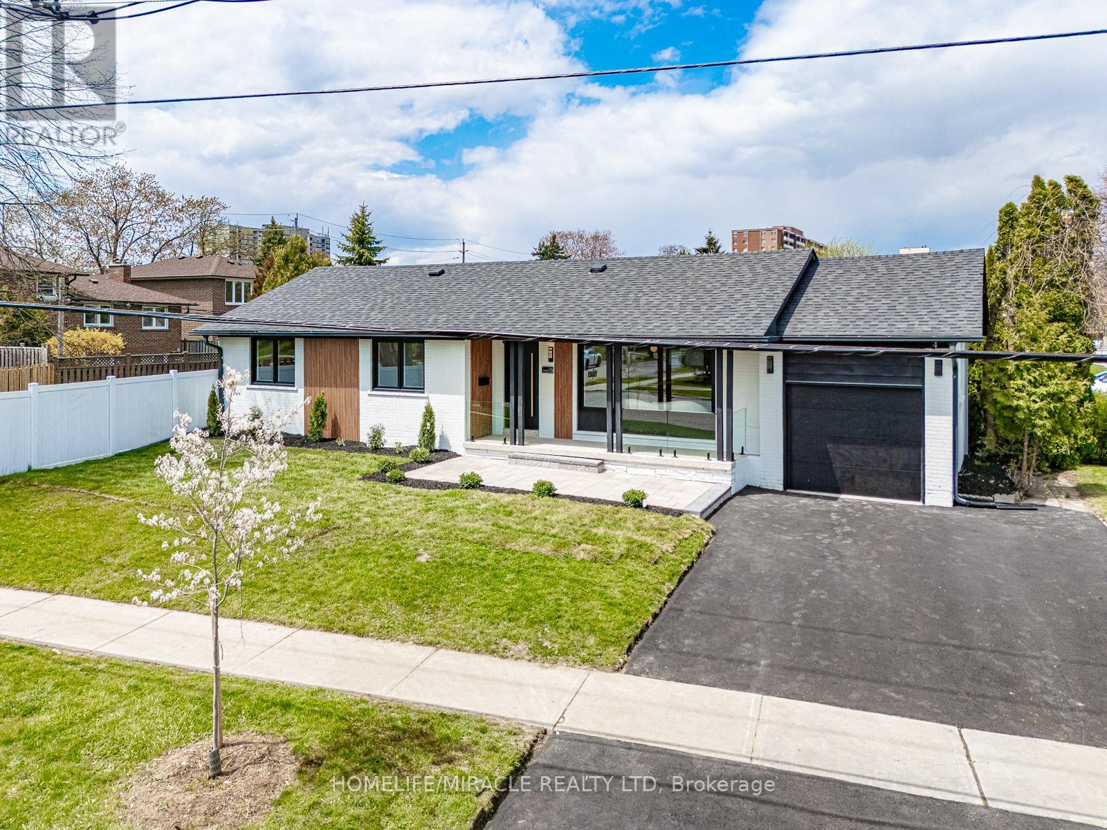158 Cass Avenue, Toronto, Ontario  M1T 2B7 - Photo 1 - E13110878
