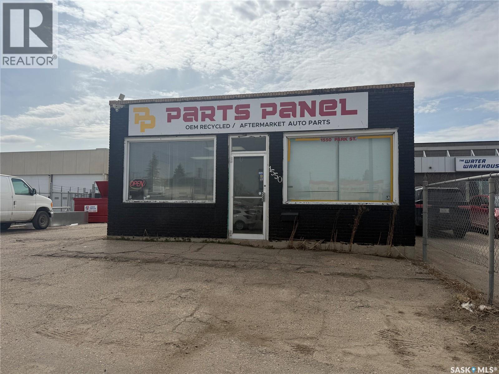 1550 Park Street, Regina, Saskatchewan  S4N 2G1 - Photo 1 - SK035555
