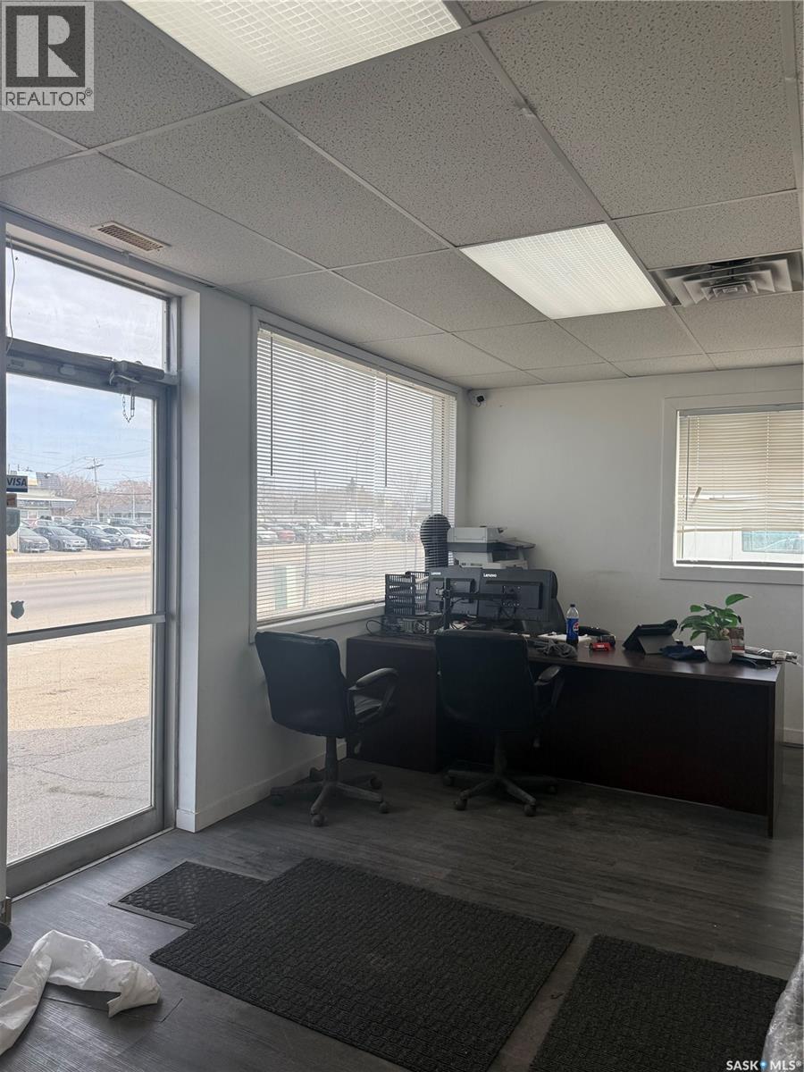1550 Park Street, Regina, Saskatchewan  S4N 2G1 - Photo 5 - SK035555