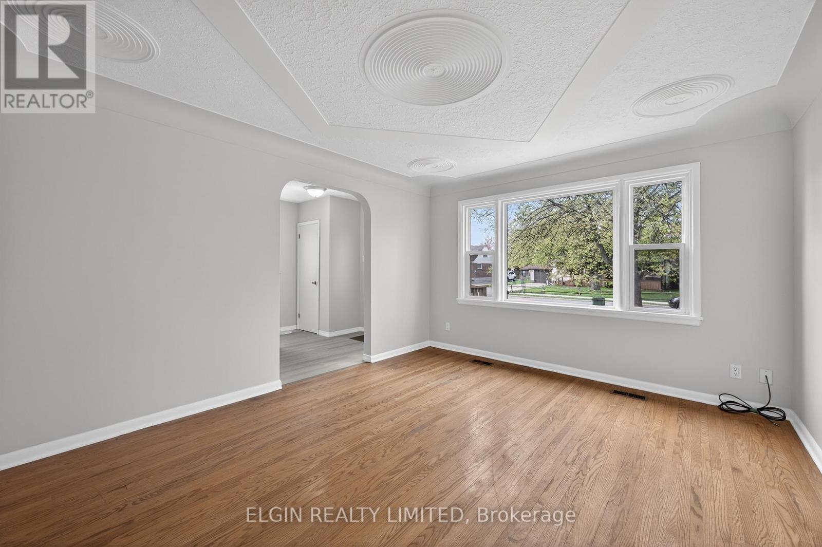 250 Forest Avenue, St. Thomas, Ontario  N5R 2K4 - Photo 4 - X13099976