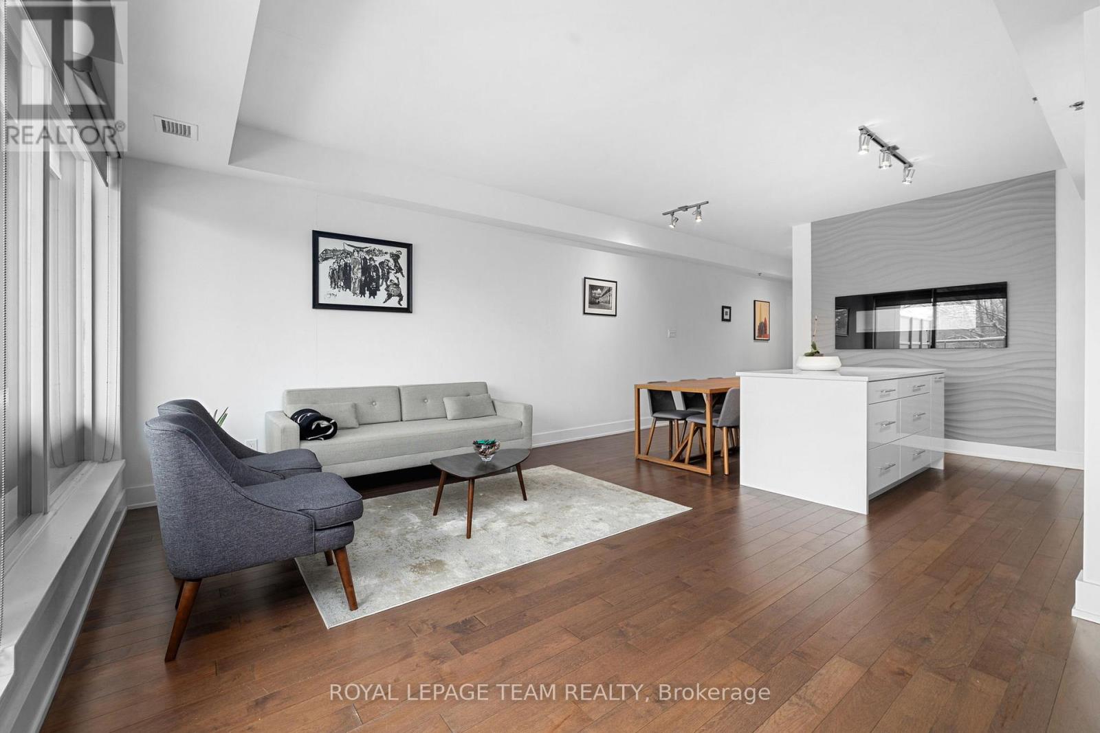 206 - 98 Richmond Road, Ottawa, Ontario  K1Z 0B2 - Photo 11 - X12910414